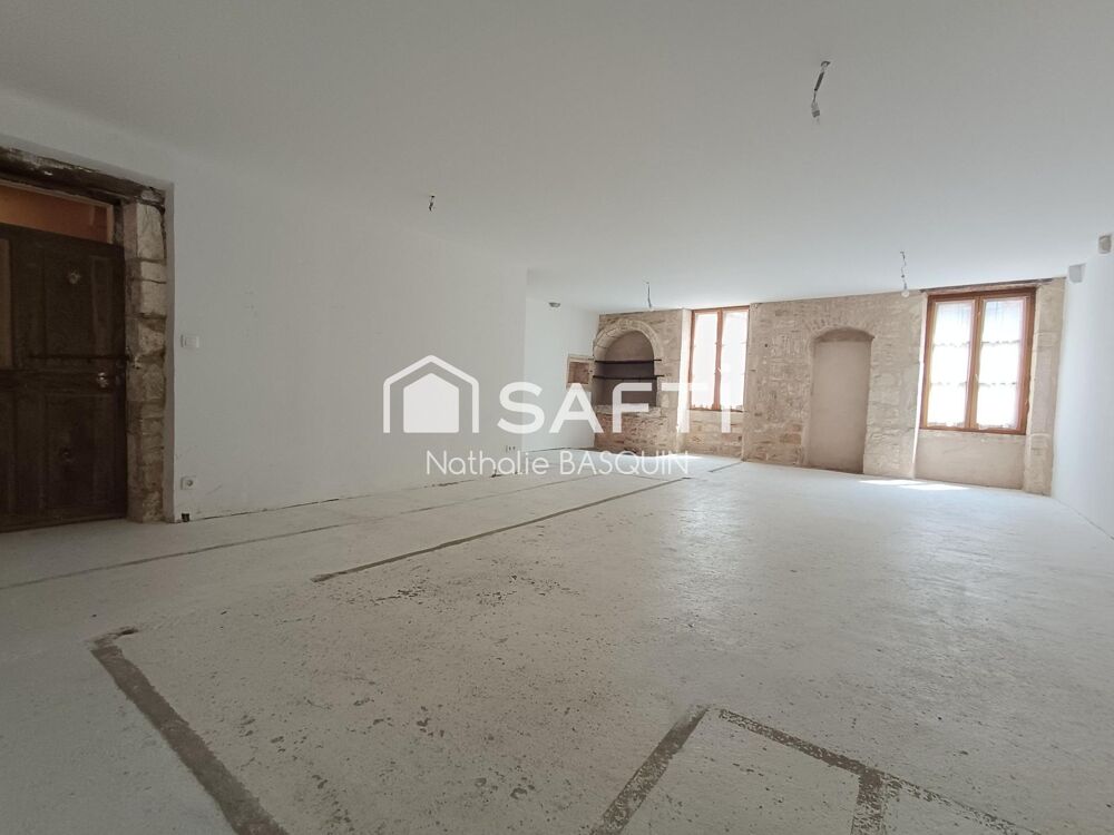 Vente Immeuble Centre village, bel immeuble avec appartement, cour et dépendances Saint-gengoux-le-national