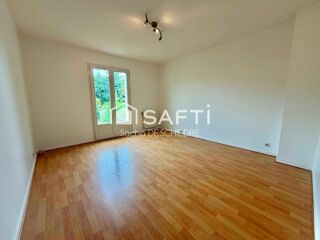  Maison à louer 7 pièces 166 m²