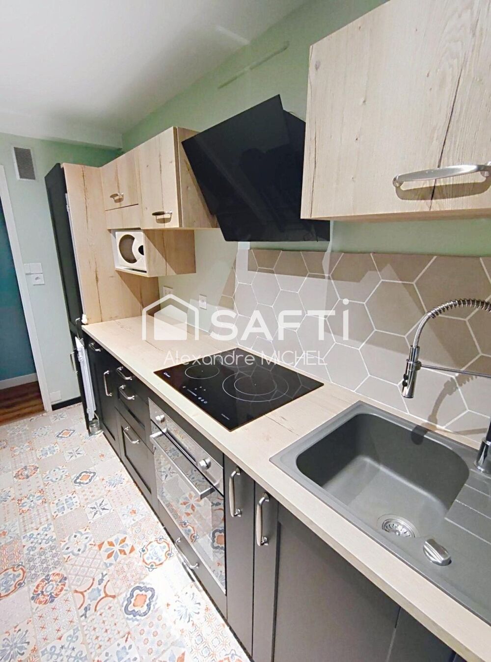 Vente Appartement Superbe T3 entièrement rénové avec cave et balcons La seyne-sur-mer