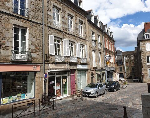   Local commercial avec appartement - Centre Bourg 