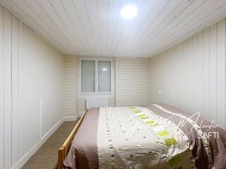  Immeuble à vendre 213 m²