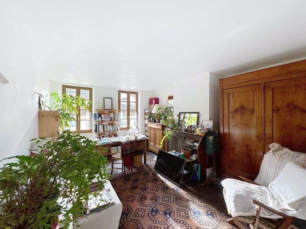À visiter rapidement  maison de village rénovée