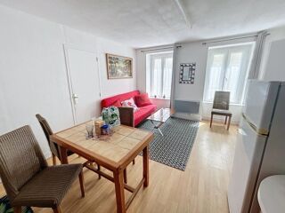  Immeuble à vendre 708 m²