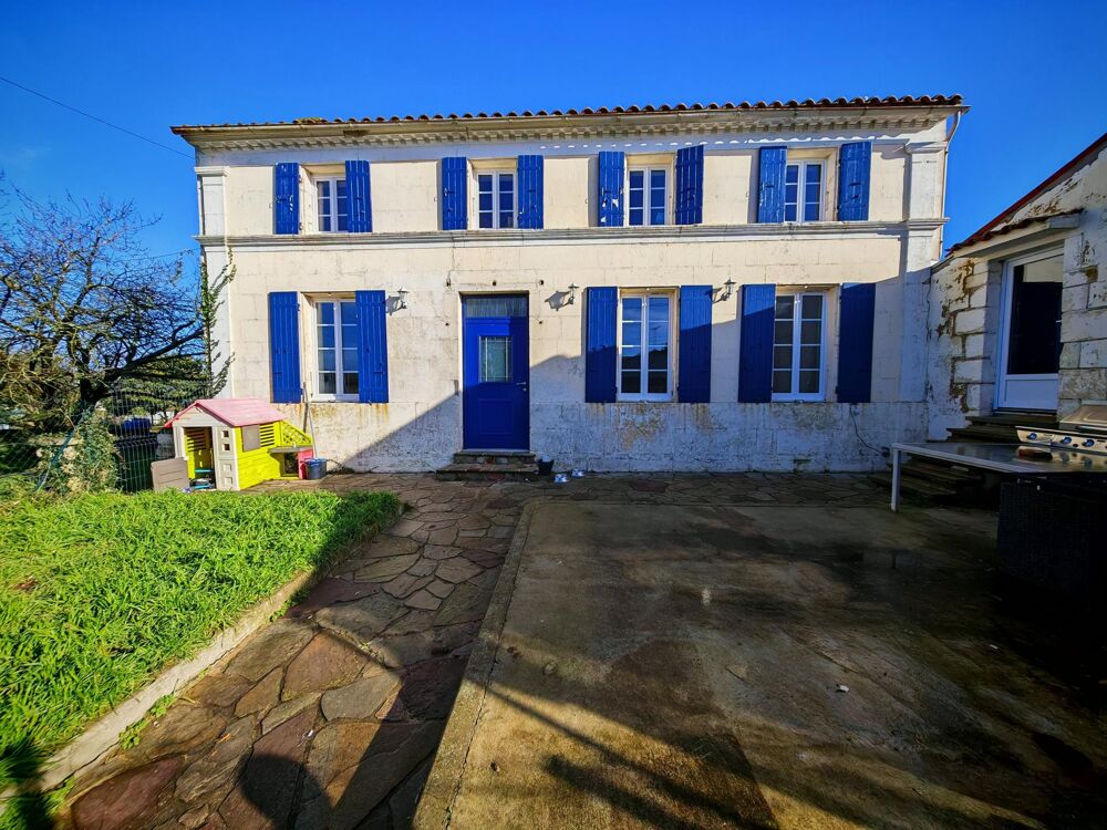 Maison 5 pièces 150 m² · à Saint-Savinien · 150 m² · 325 000 €