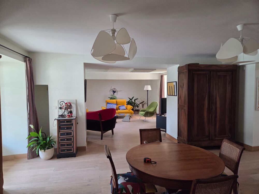 Vente Maison Propriété a vendre de 400 m², une maison principale et un logement attenant sur un terrain arboré de 3600 m² avec piscine et dép Sauveterre-de-guyenne