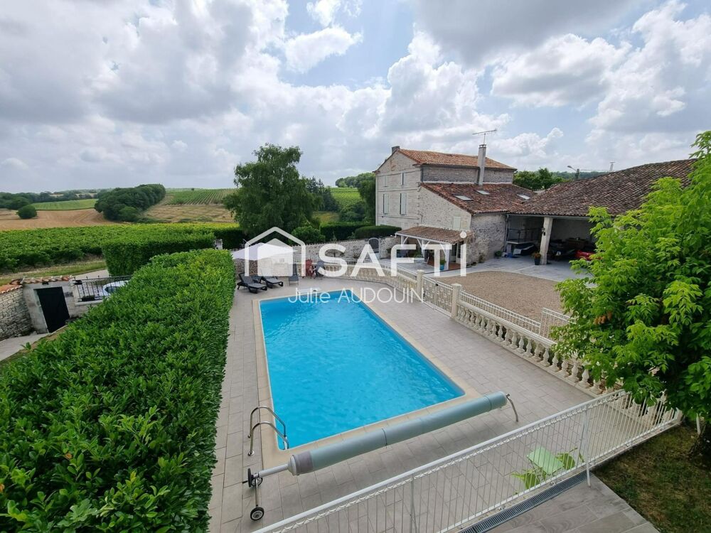 Vente Maison Propriété de Prestige – Ensemble Immobilier d'Exception avec Gîte parfaitement rénové avec goût Hiersac