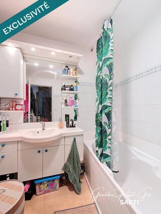  Immeuble à vendre 169 m² Beaumont-les-valence