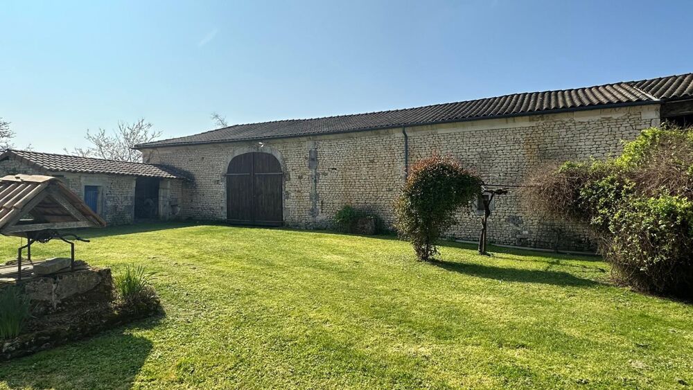 AUTHENTIQUE MAISON CHARENTAISE DE CARACTÈRE de 203 m²