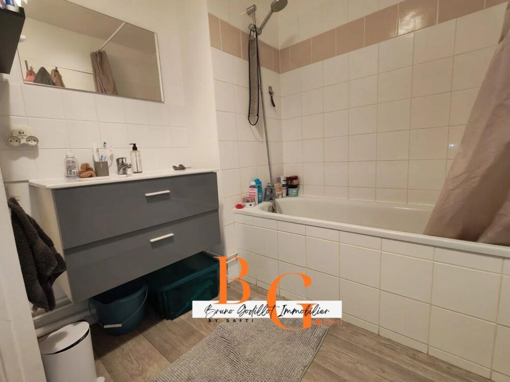 Vente Appartement T2 avec double balcon au calme et parking privatif Le petit-quevilly