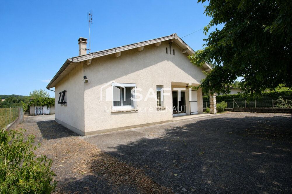 Maison de plain-pied 95m² - DPE B - Terrain env. 2500m² - Garages et dépendances - 3 chambres