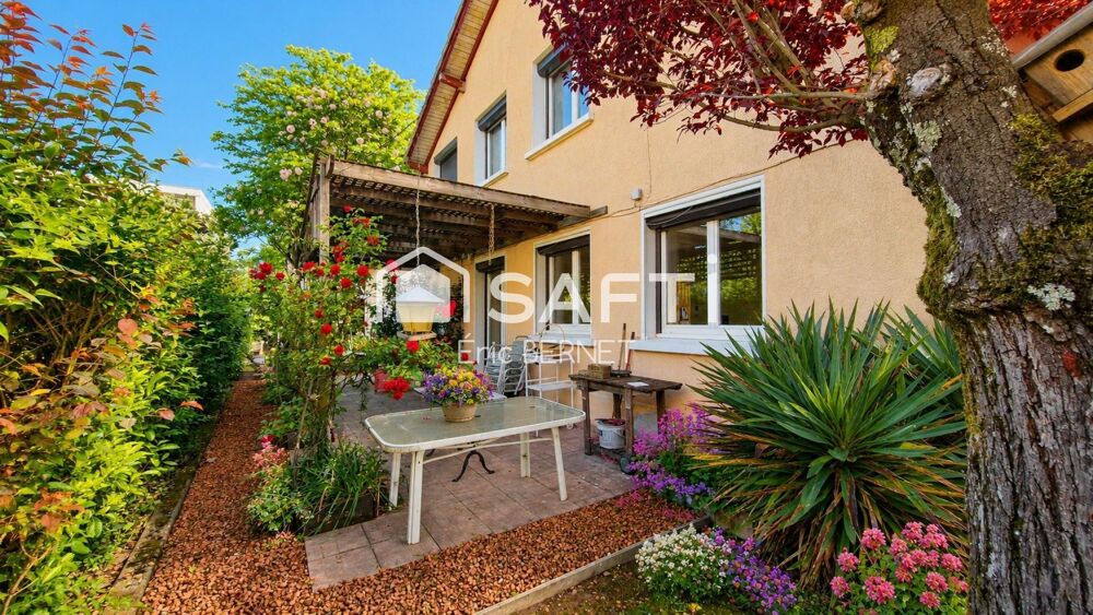 Vente Maison Cette maison  allie surface, tranquillité et polyvalence, à proximité des commodités Meyzieu