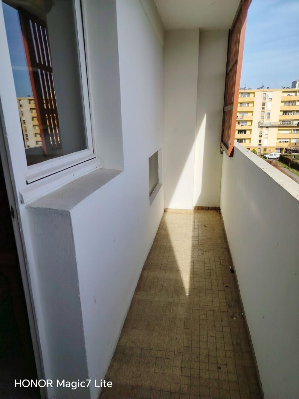 Vente Appartement BEL APPARTEMENT 3 PIÈCES AVEC 2 BALCONS PROCHES DE TOUTES COMMODITES Saint-quentin