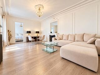 Vente Appartement PLACE MEXICO - LE CHARME D'UNE ADRESSE RARE Paris 16e arrondissement