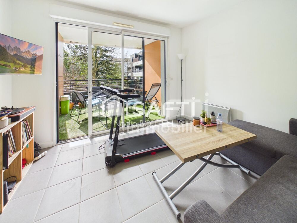 Très bel appartement avec terrasse.