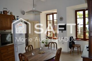  Proprit/chteau  vendre 15 + pices 800 m