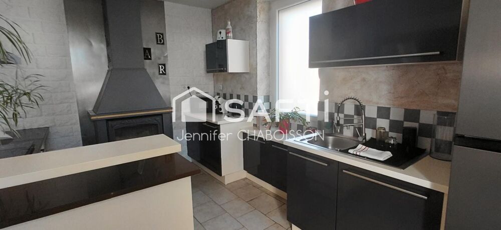 Vente Maison SUPERBE CORPS DE FERME A SEULEMENT 7 MINUTES DE CHATELLERAULT Senille-saint-sauveur