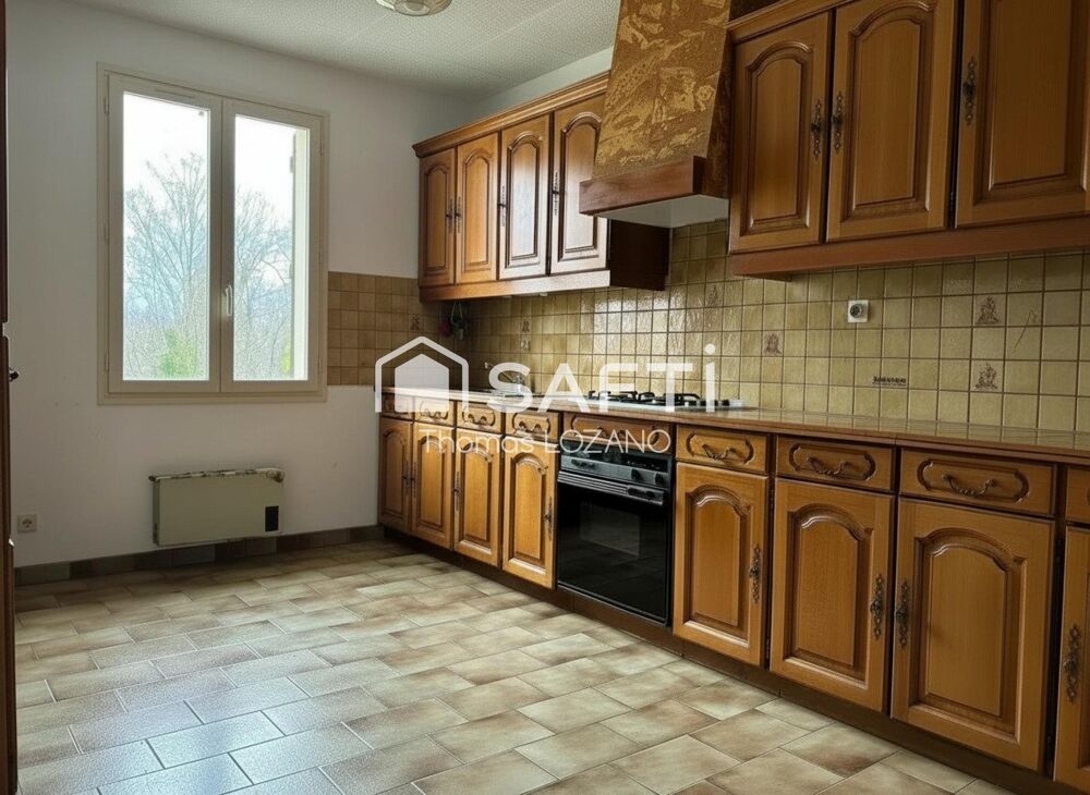 Maison Agen ,Beau potentiel , sous sol de 90 m2