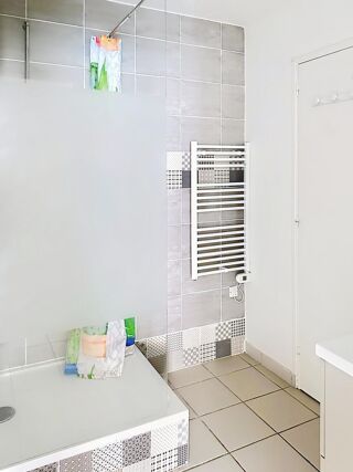  Appartement à louer 2 pièces 57 m²