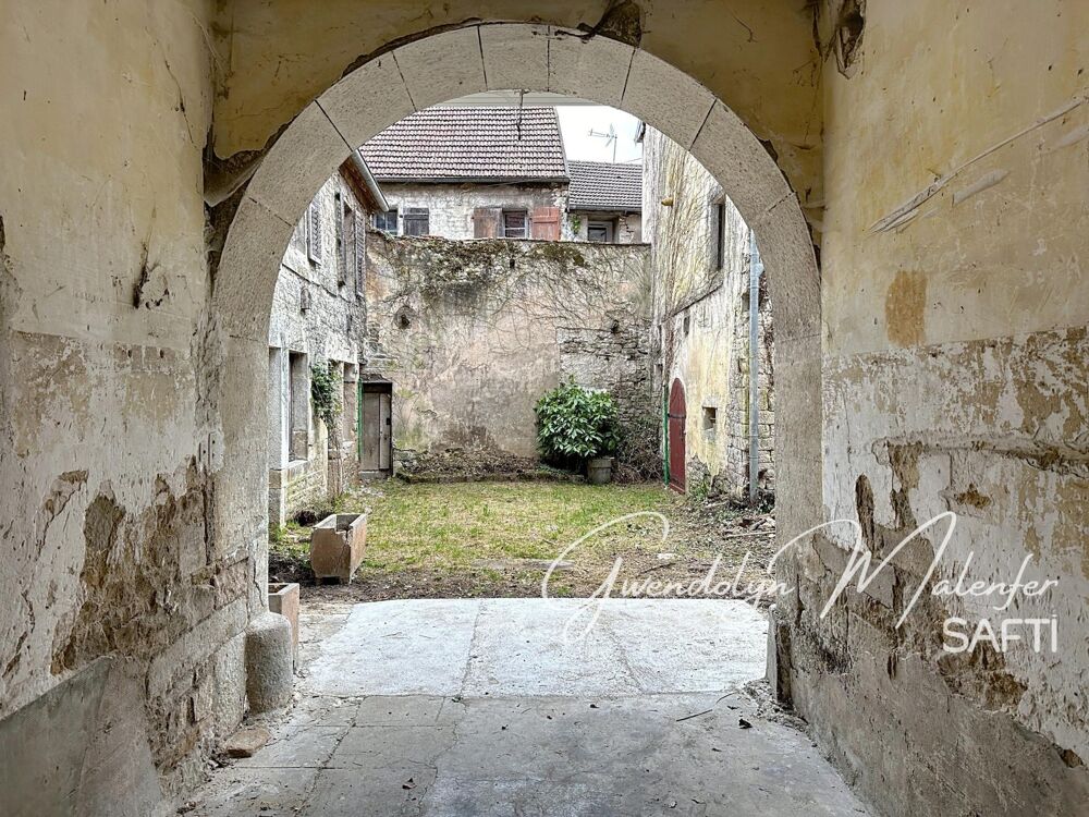 Vente Maison Au coeurs de Quingey avec cour intérieur Quingey