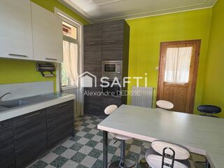  Maison à vendre 10 pièces 242 m²