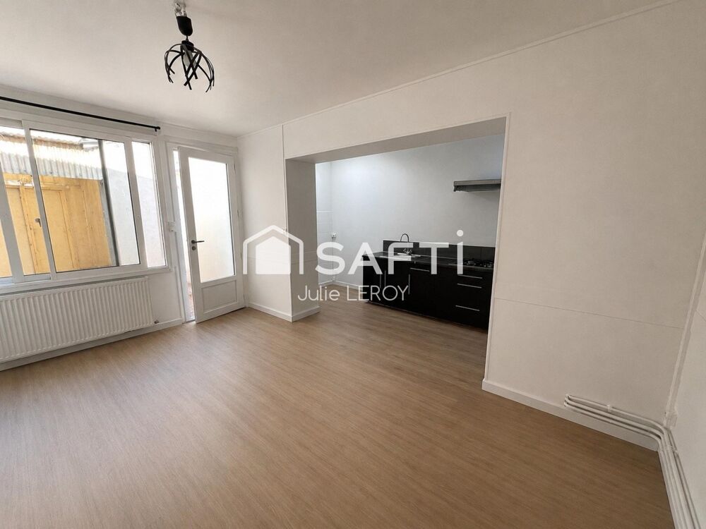 Maison T6 -Triplex située à Loué (72540)