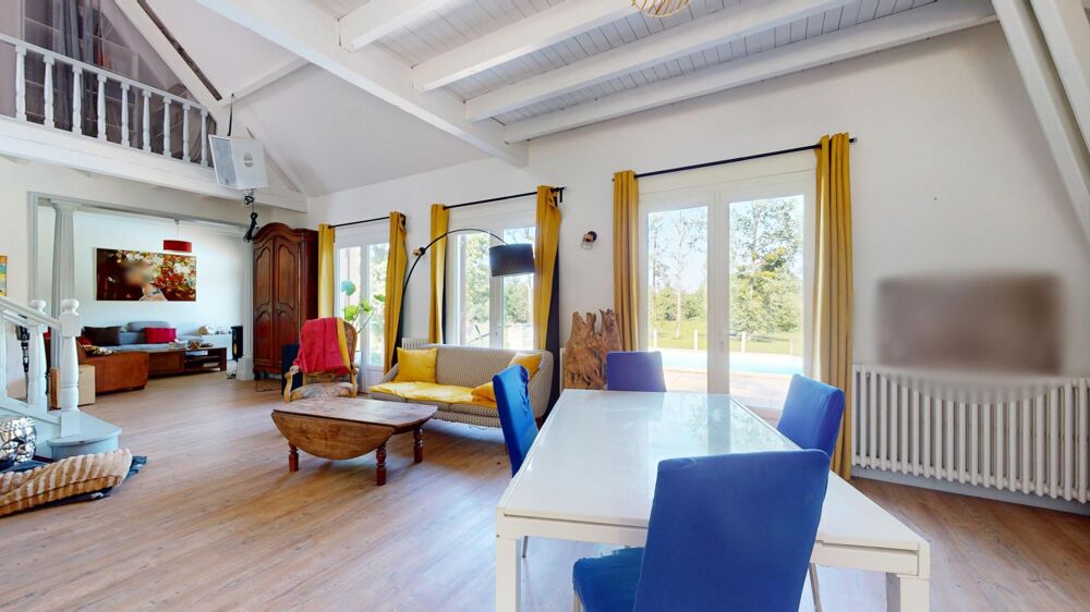 Maison 10 pièces 270 m² · à Galgon · 270 m² · 625 000 €