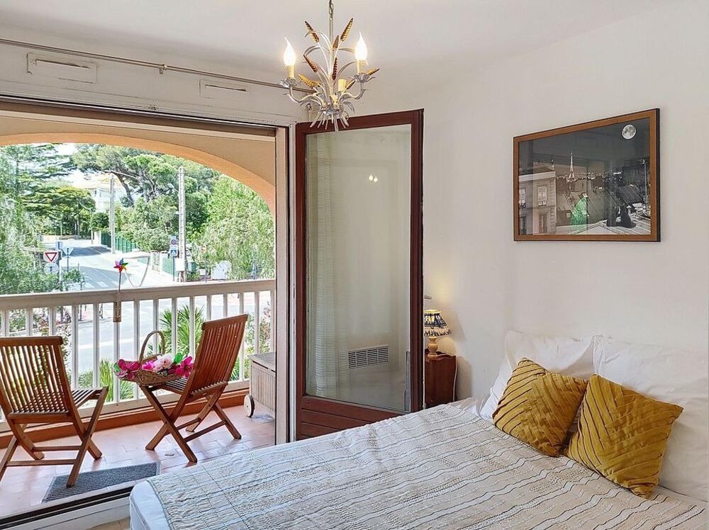 Vente Appartement APPARTEMENT T2  ST AYGULF GARAGE SOUS SOL MER A 200 M Frejus