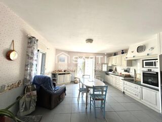 Vente Maison Ensemble immobilier : 2 maisons / hangars /annexes Castres