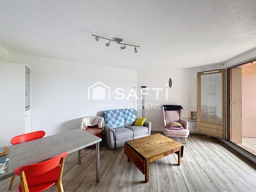 Appartement T3, dernier étage, balcon vue Pyrénées à rafraichir