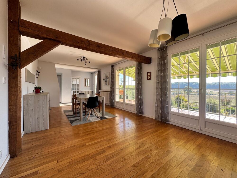 Vente Maison Maison T5 avec piscine aux portes de Besançon Chemaudin