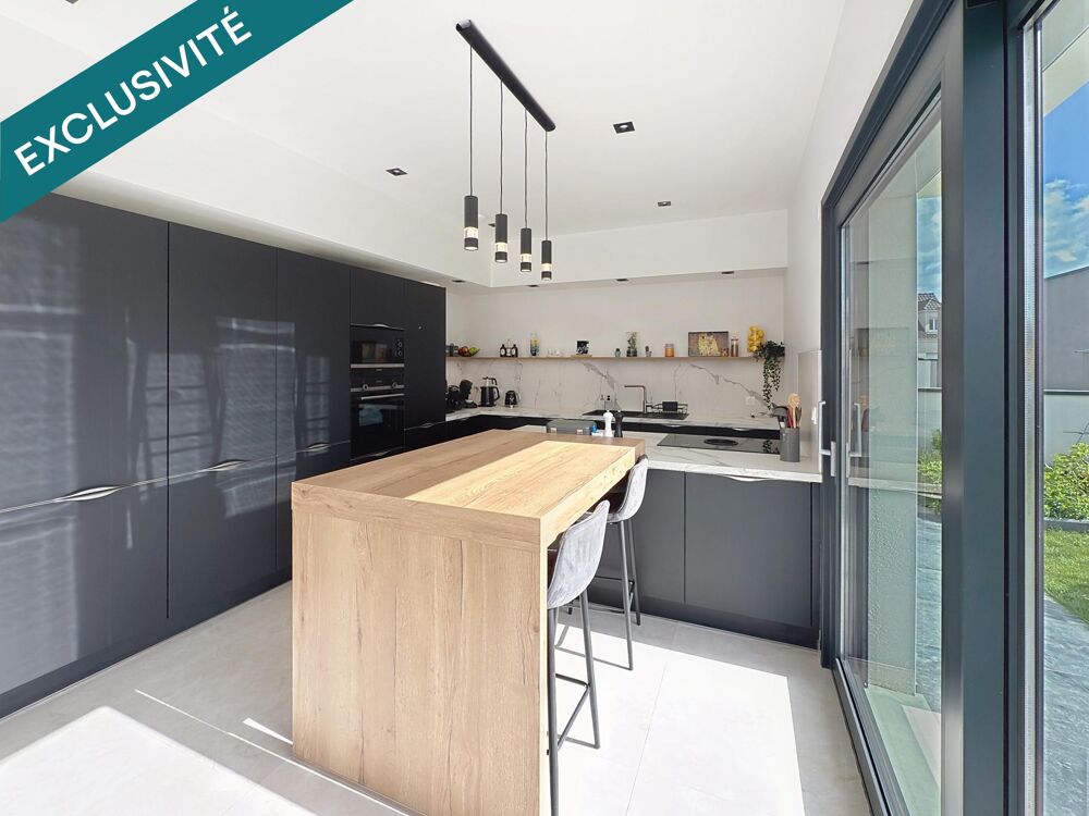 À quelques minutes de Reims  Une maison contemporaine aux prestations de qualité.