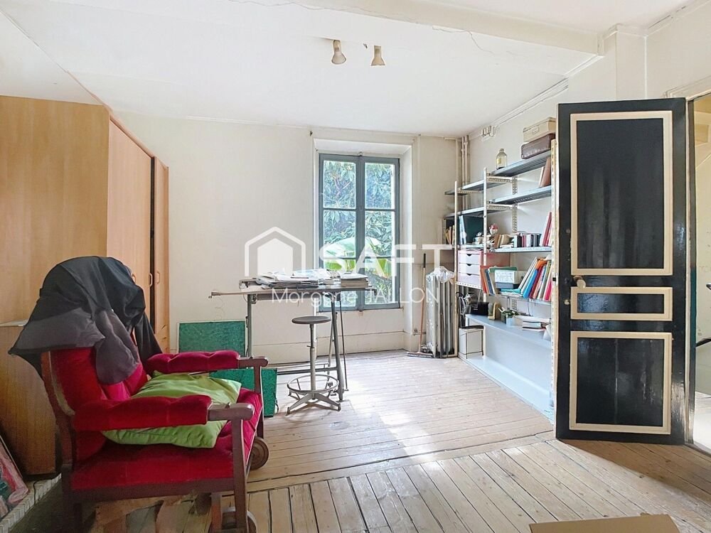 Grande maison familiale avec jardin arboré