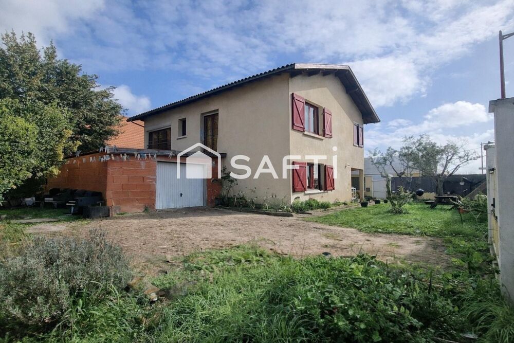 A vendre maison familiale de 180 m² en hyper-centre de Parentis-en-Born