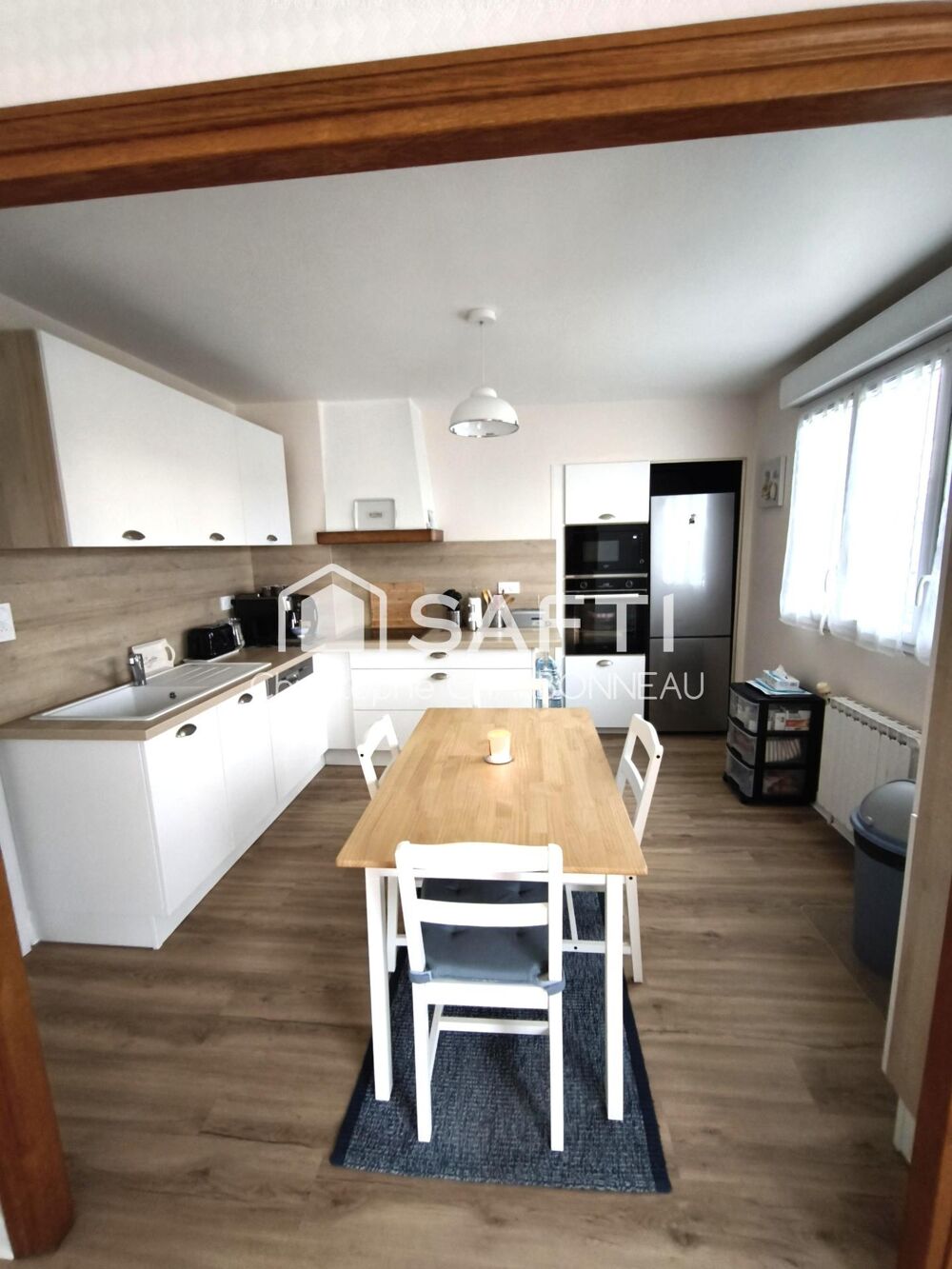 MAISON SPACIEUSE RENOVEE DE 8 PIECES A SAINT SENIER SOUS AVRANCHES