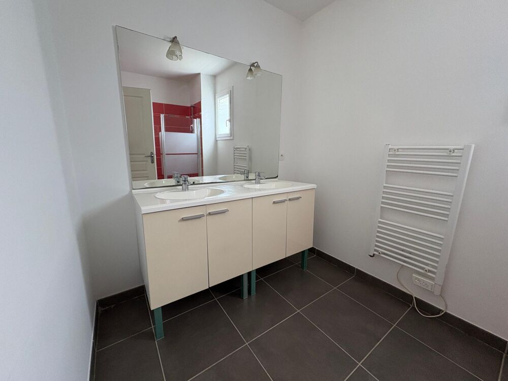 Maison Plain-pied, 3 chambres, garage, jardin, proche commerces