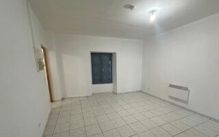  Immeuble à vendre 194 m² Montpezat-de-quercy
