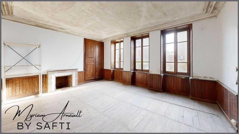 Maison de Maître, plein centre ville, 190 m², cave et dépendance