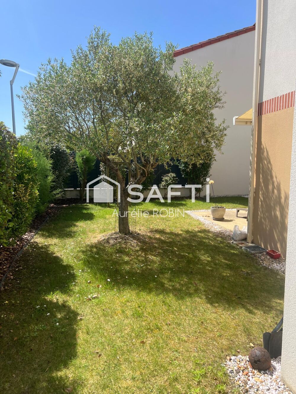 Vente Maison Maison familiale de 95m2 lumineuse avec terrain clôturé et arboré Chateau-d'olonne