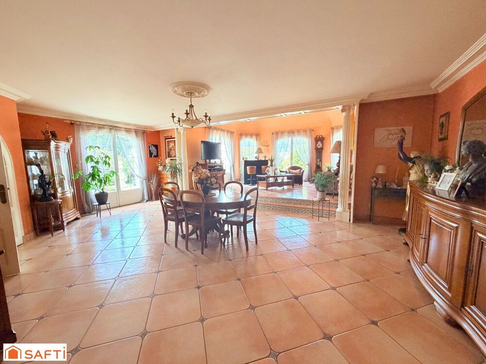 Vente Maison MAISON DE 177 M2, 5 CHAMBRES SUR TERRAIN D'ENVIRON 1000 M2 Locminé