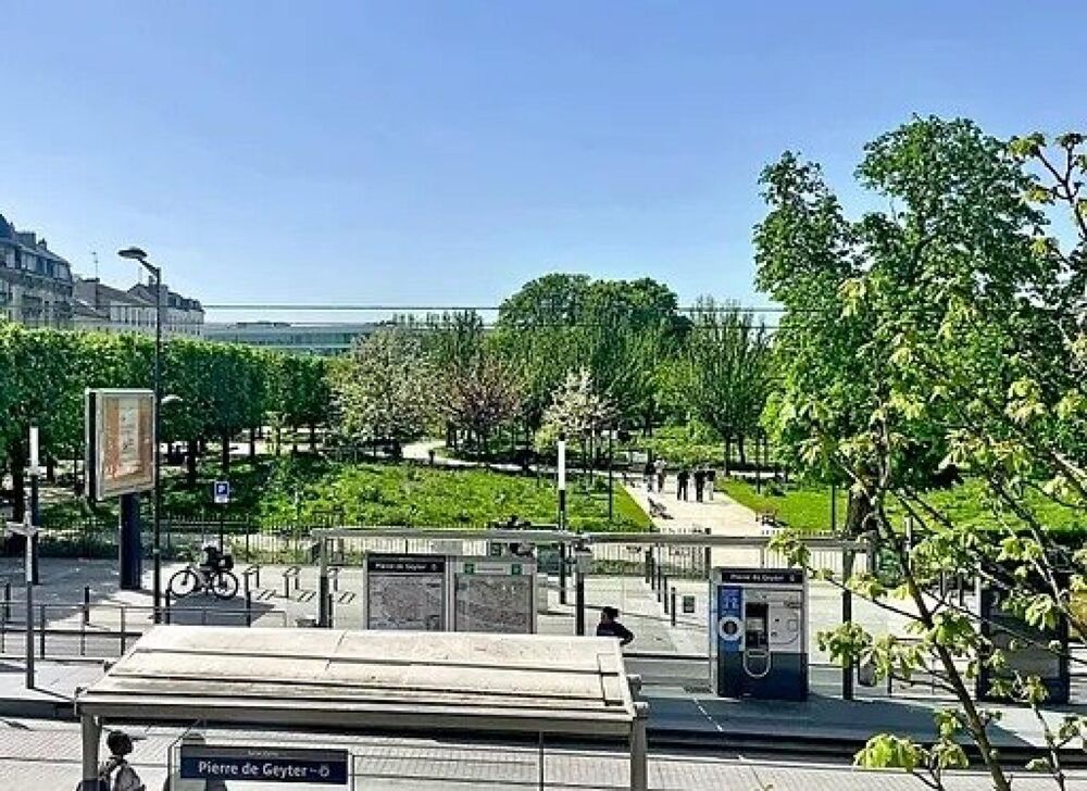 Vente Appartement SQUARE DE GEYTER / APPARTEMENT 3 PIECES ET CAVE Saint-denis