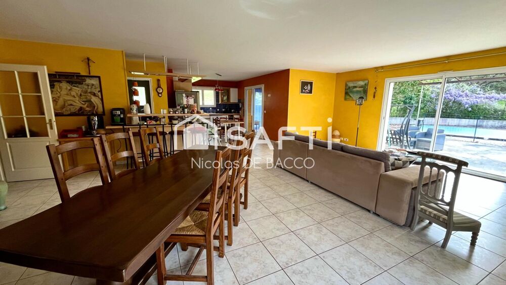 Vente Maison Maison de 161 m2, sur un terrain de 5430 m2 avec terrasse et piscine. Sainte-marthe
