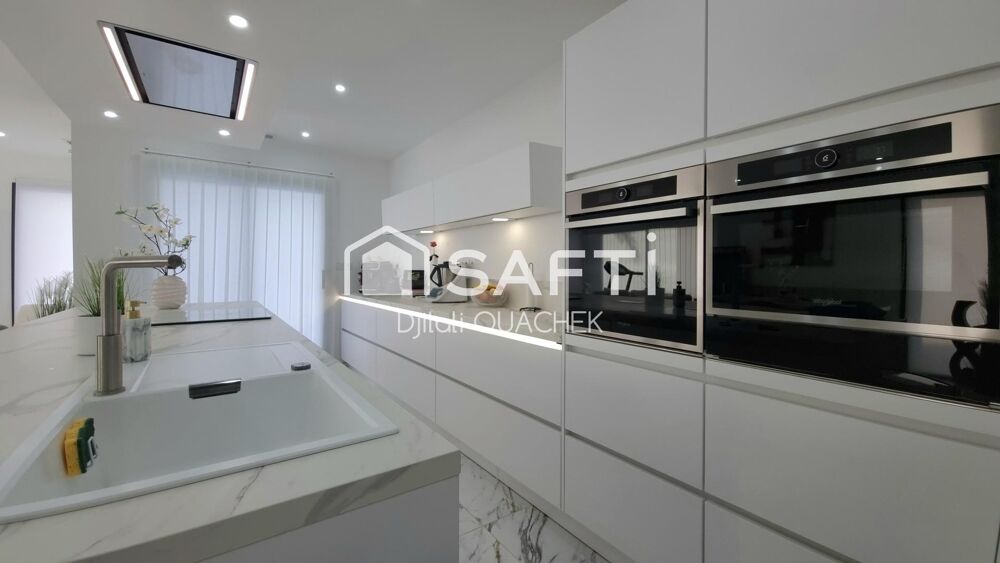 Vente Maison Maison 5 pièces 150 m² avec piscine et jardin Cases-de-pene