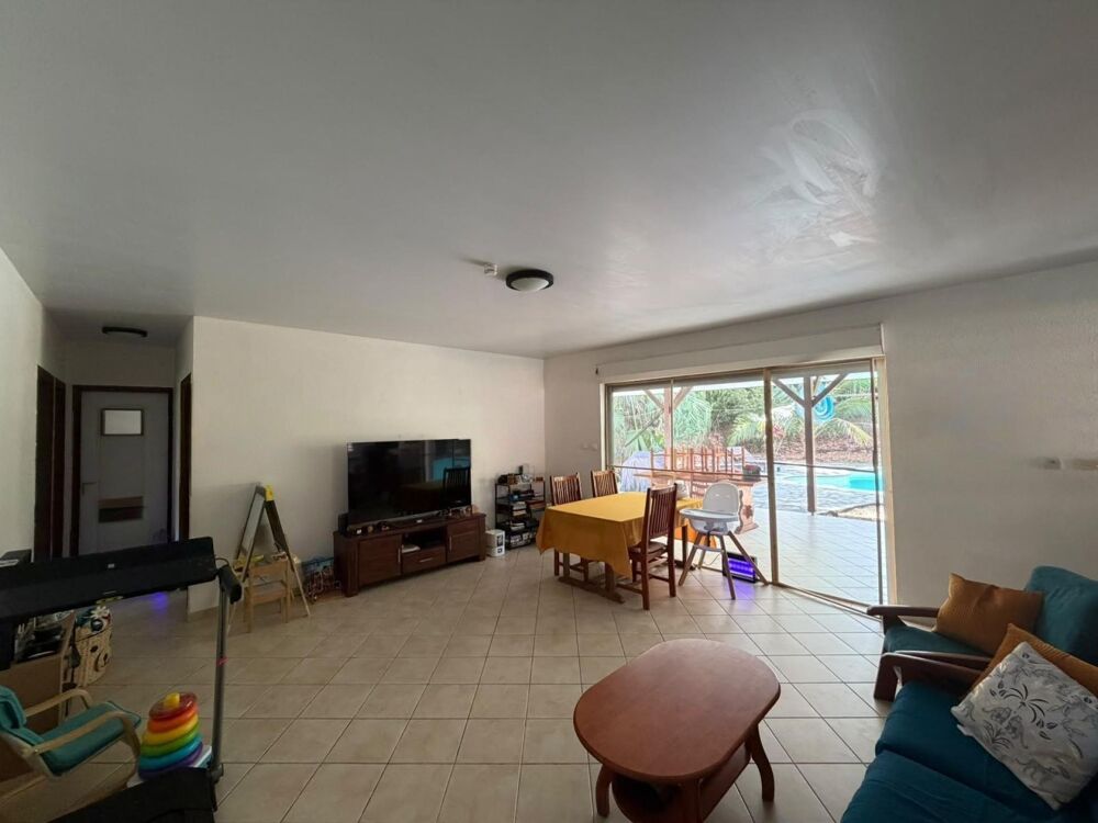 Vente Maison Villa T4 de plain-pied avec piscine Remire-montjoly