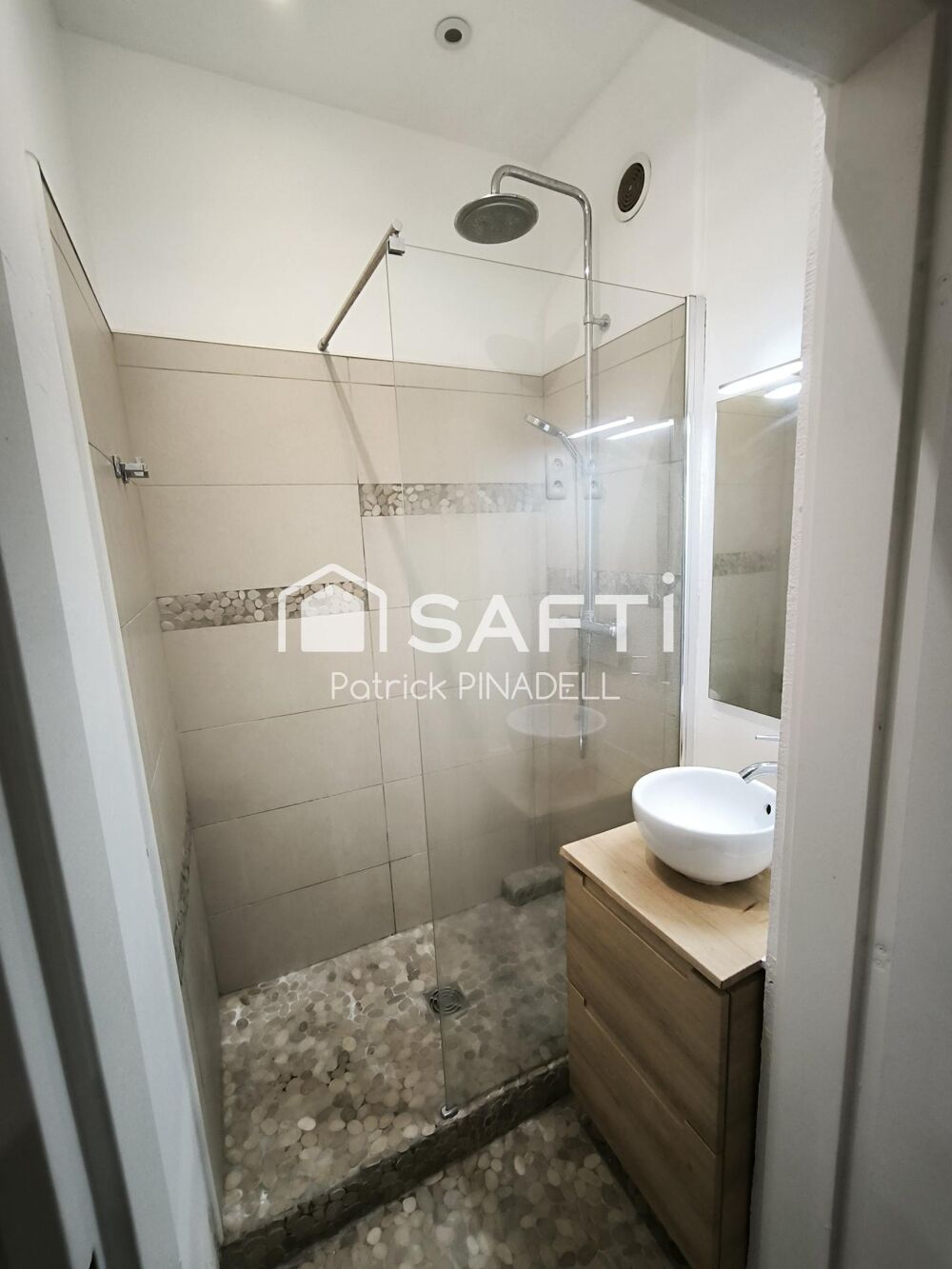 Appartement T3, en RDC, 2 chambres, 2 salles d'eau