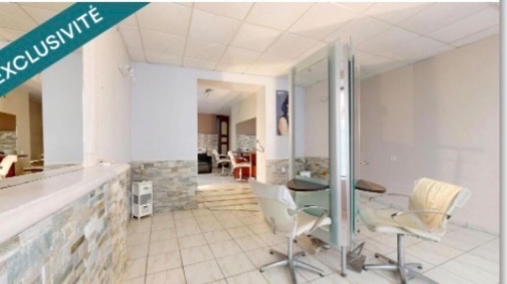 Vente Maison Immeuble en pierre au coeur de la commune du Bugue Le bugue