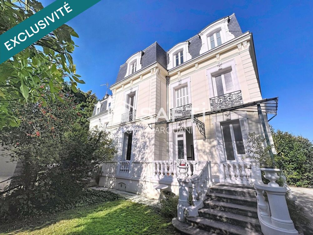 Mansard XIXe avec grand jardin bas Montmorency.