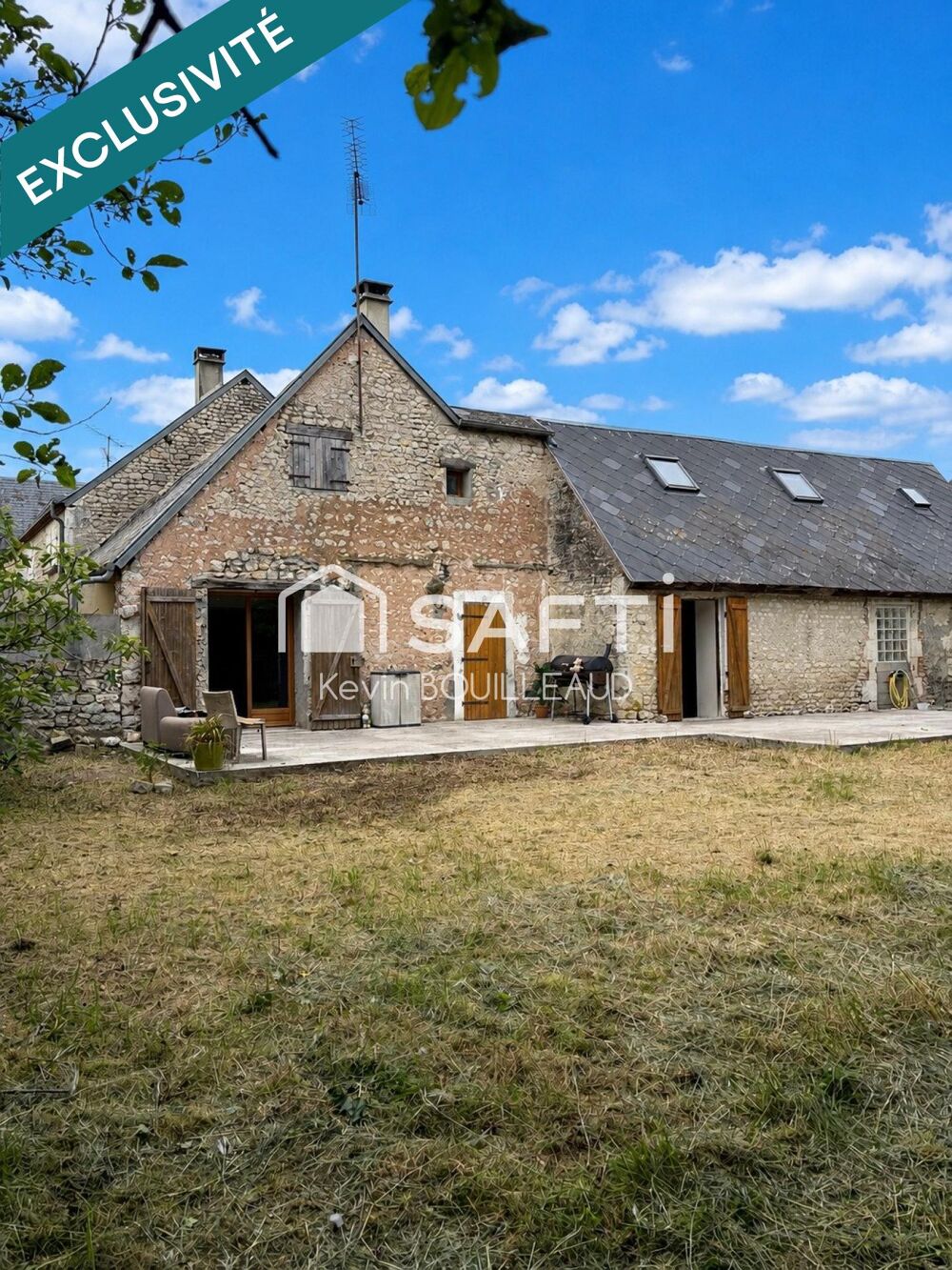 Maison ancienne de 104m2 avec piscine et charme.