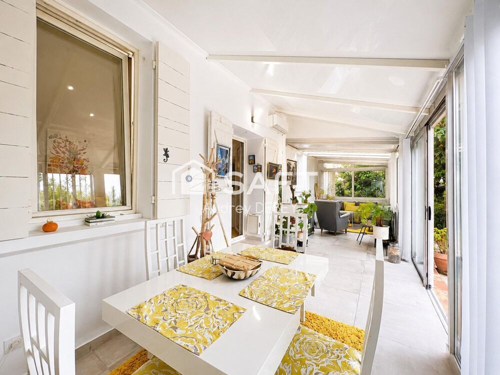Vente Appartement À QUELQUES MINUTES DU CÉLÈBRE VILLAGE MÉDIÉVAL DU CASTELLET, PROFITEZ D'UNE VÉRITABLE VIE DE VILLAGE AVEC COMMERCES À PROXIMITÉ Le castellet