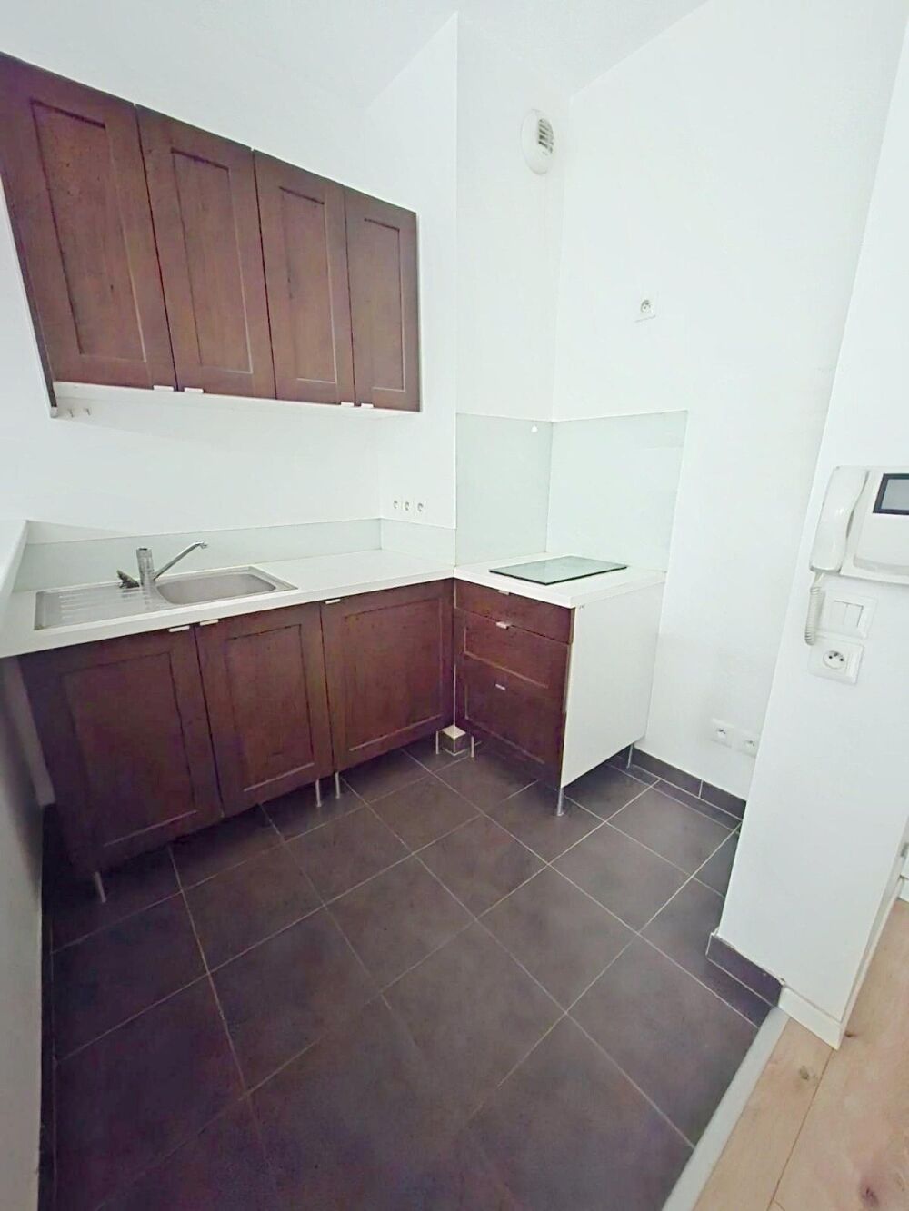 Vente Appartement 2 pieces en rez de jardin, cave et parking Ferrieres-en-brie