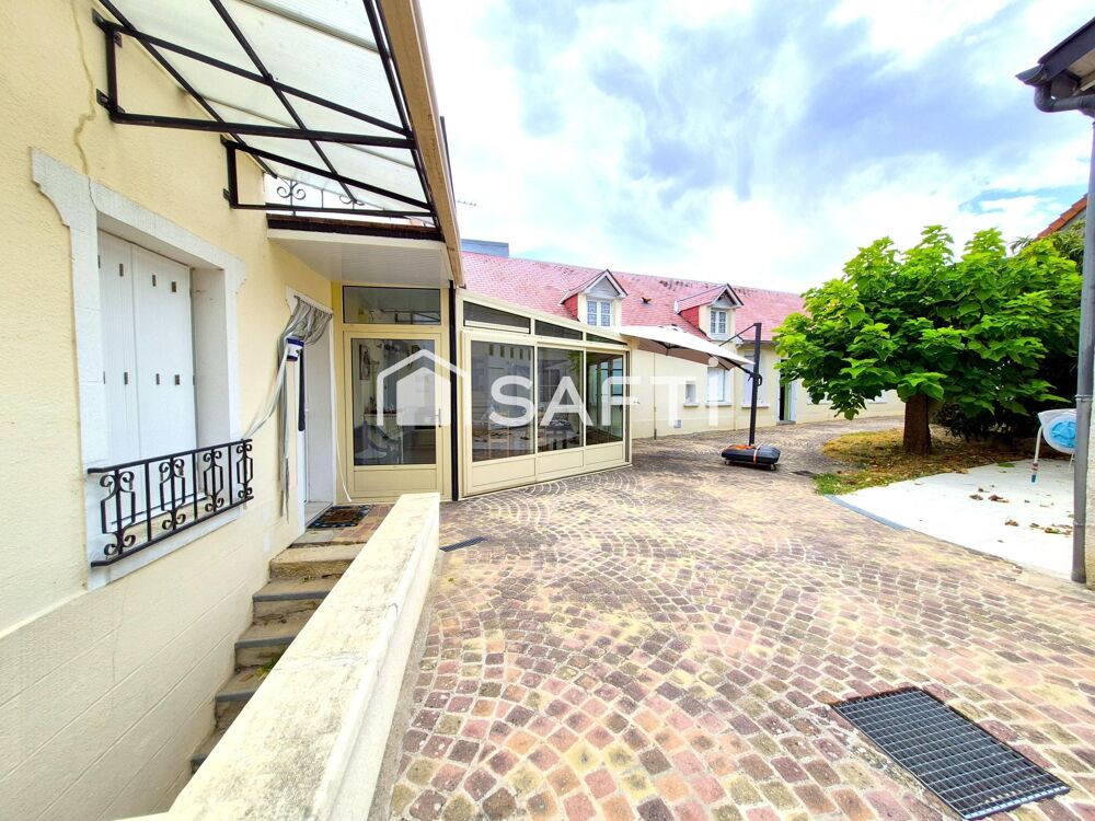 MAISON FAMILLE 4CH + NBREUSES DEPENDANCES + JARDIN